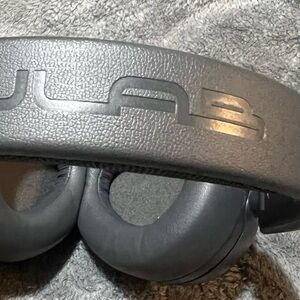 JLab Jbuds lux ANC wireless Bluetooth over the ear headphones